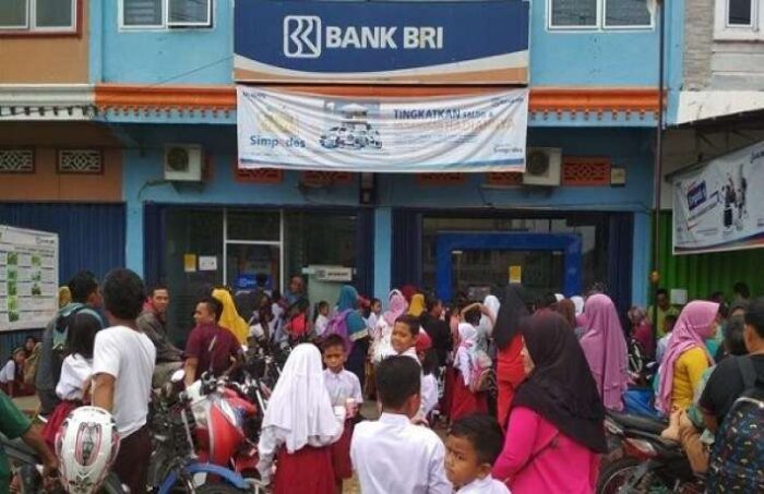 Cara Cek Bantuan Simpel BRI Lewat HP: Panduan Lengkap